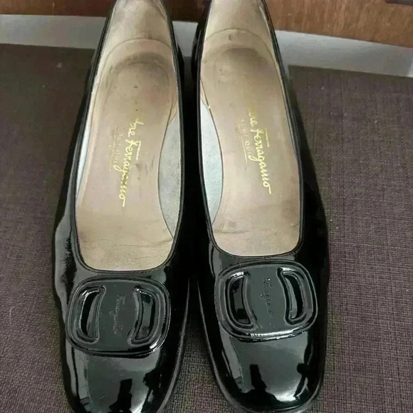 Salvatore Ferragamo Boutique Shoes Size 9 in great condition